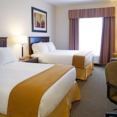 Holiday Inn Express Hotel & Suites - Slave Lake By Ihg Room photo