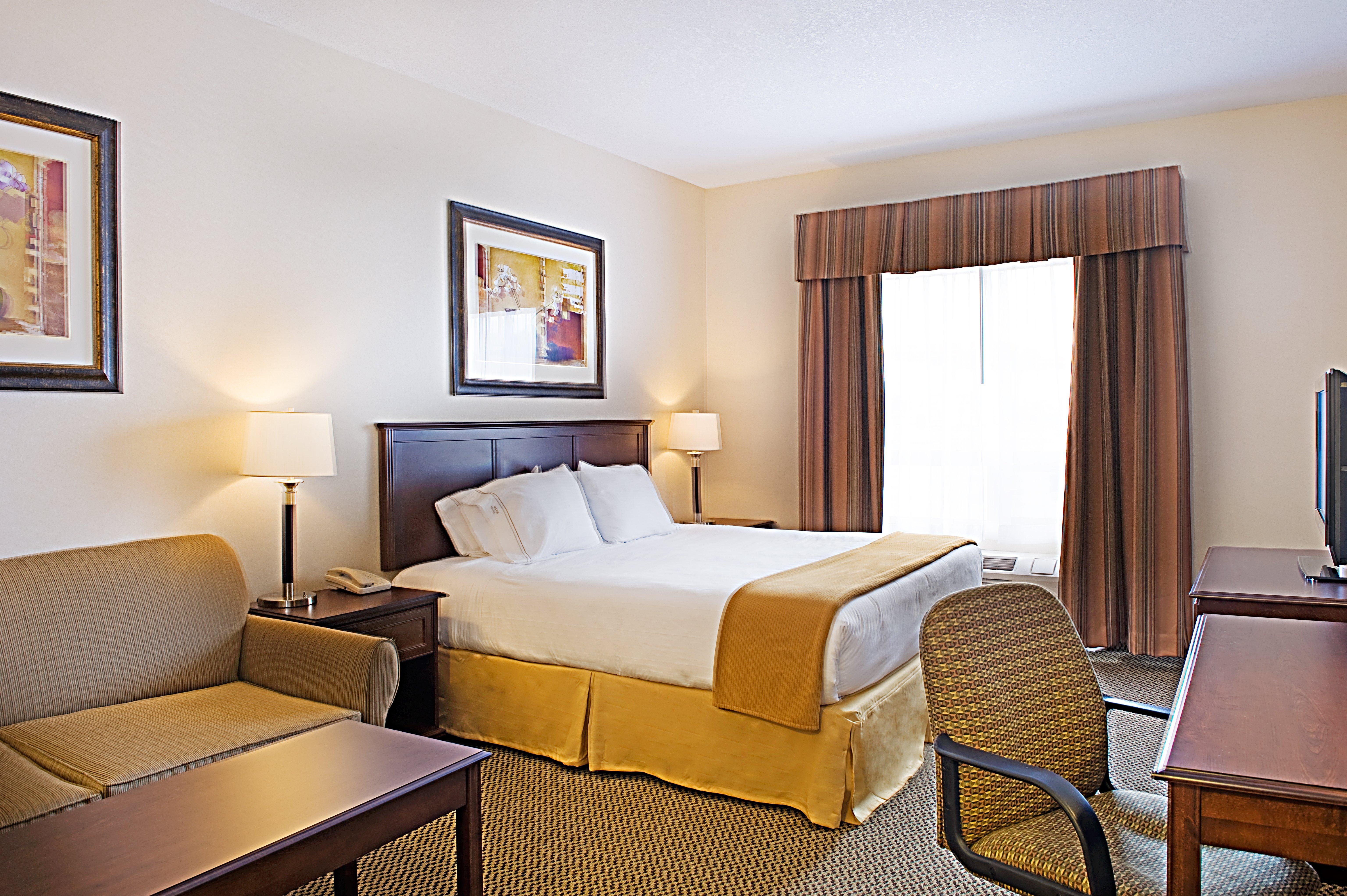 Holiday Inn Express Hotel & Suites - Slave Lake By Ihg Room photo