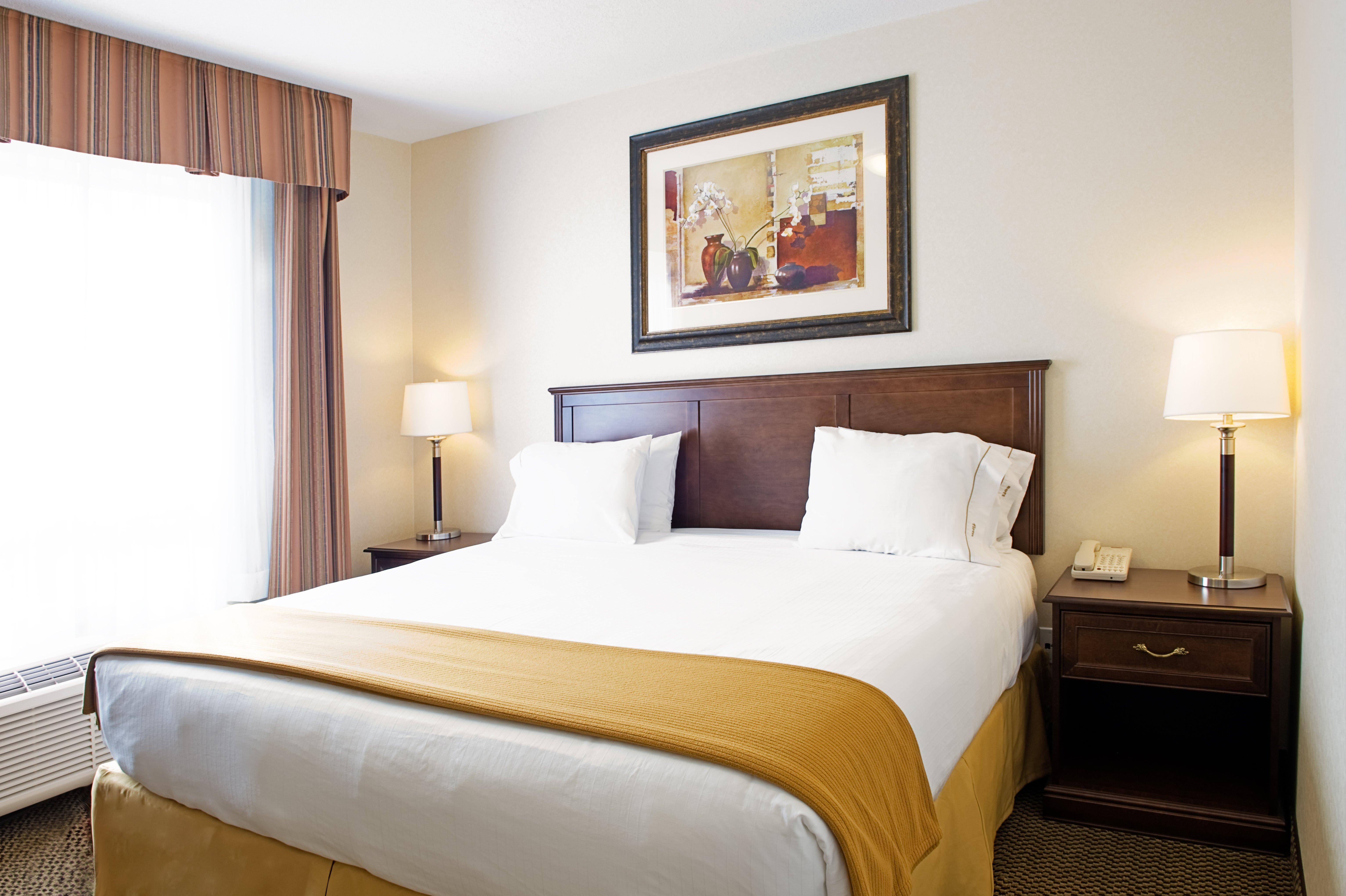 Holiday Inn Express Hotel & Suites - Slave Lake By Ihg Exterior photo