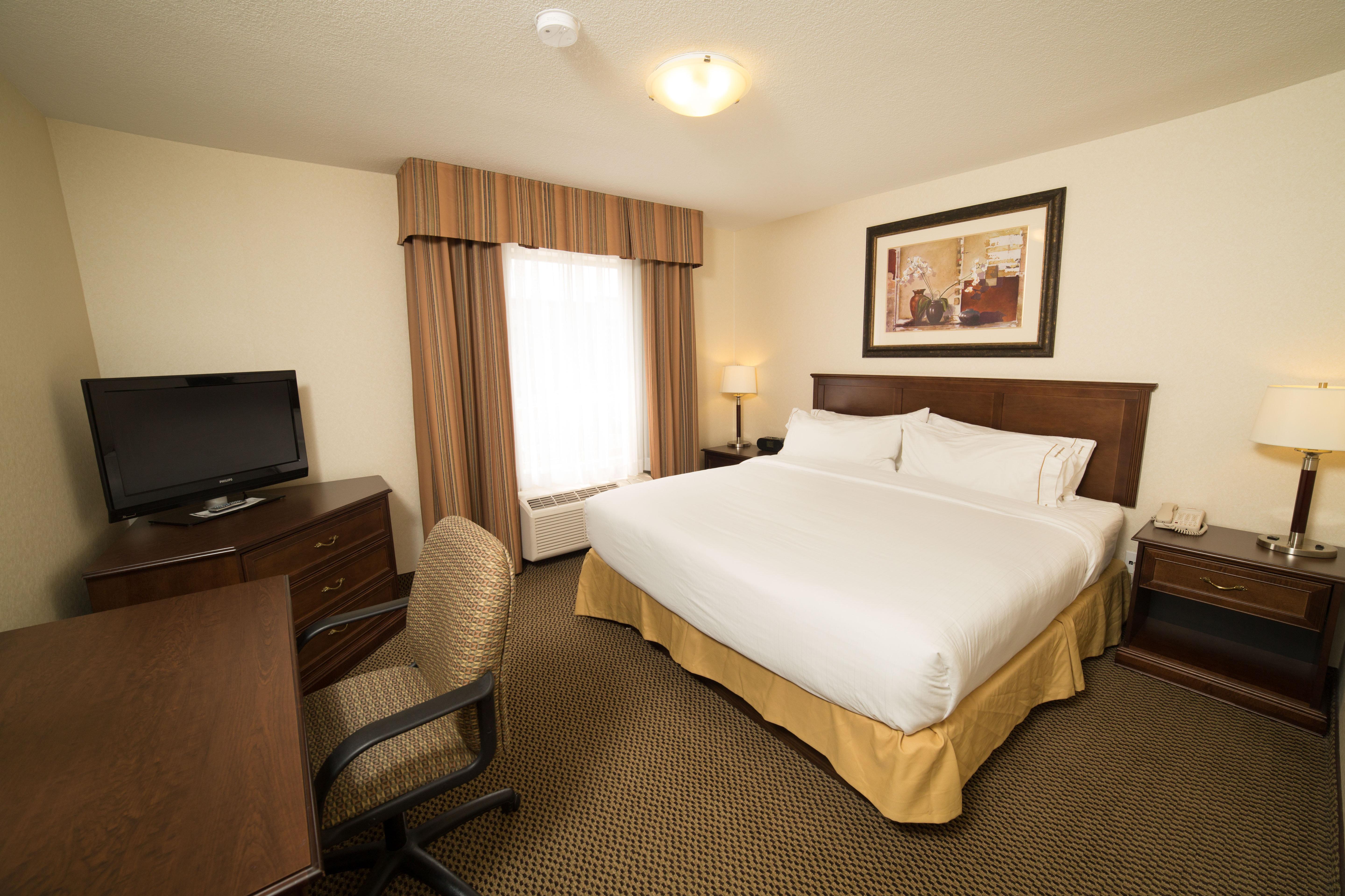 Holiday Inn Express Hotel & Suites - Slave Lake By Ihg Exterior photo