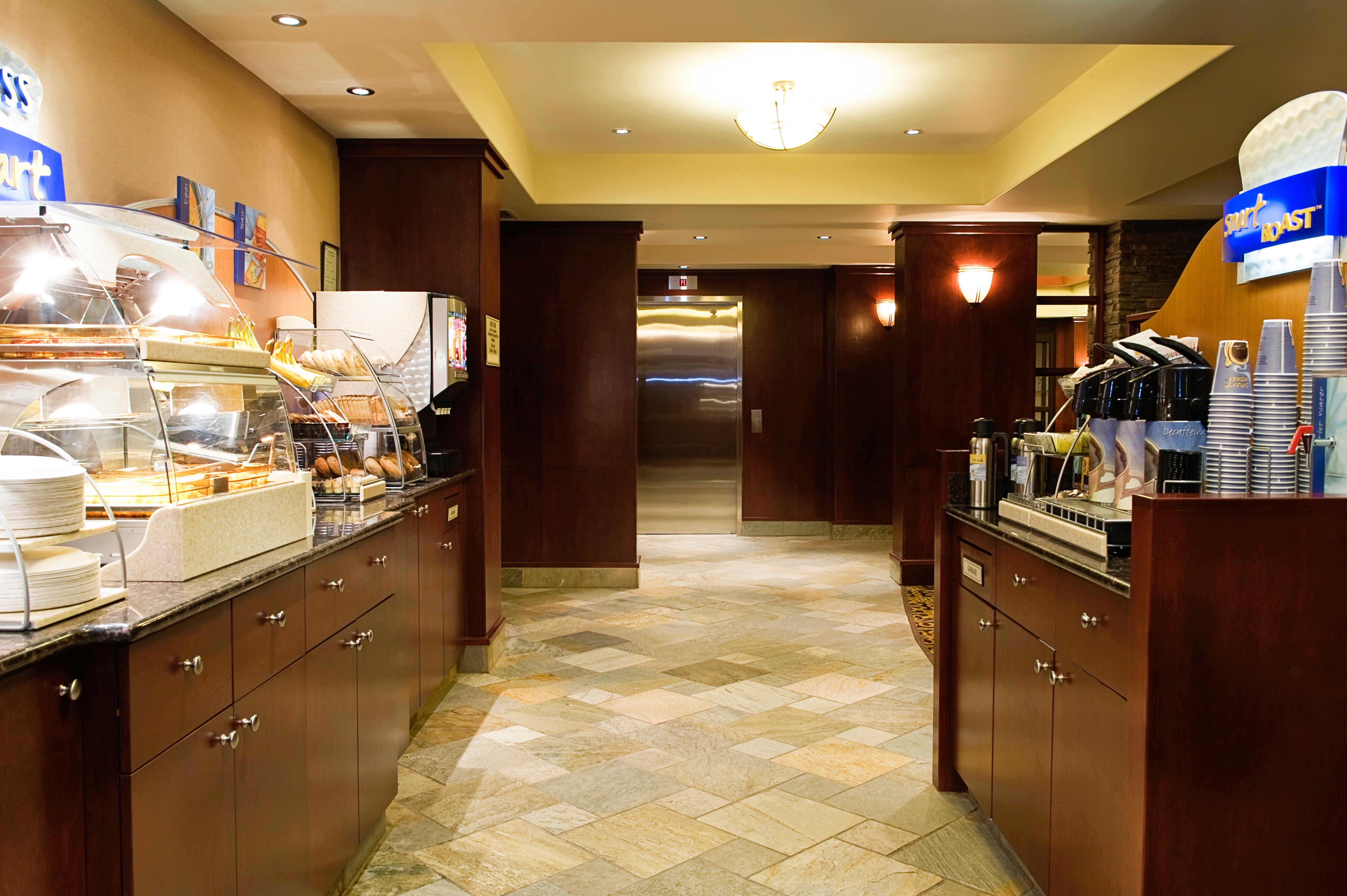 Holiday Inn Express Hotel & Suites - Slave Lake By Ihg Exterior photo